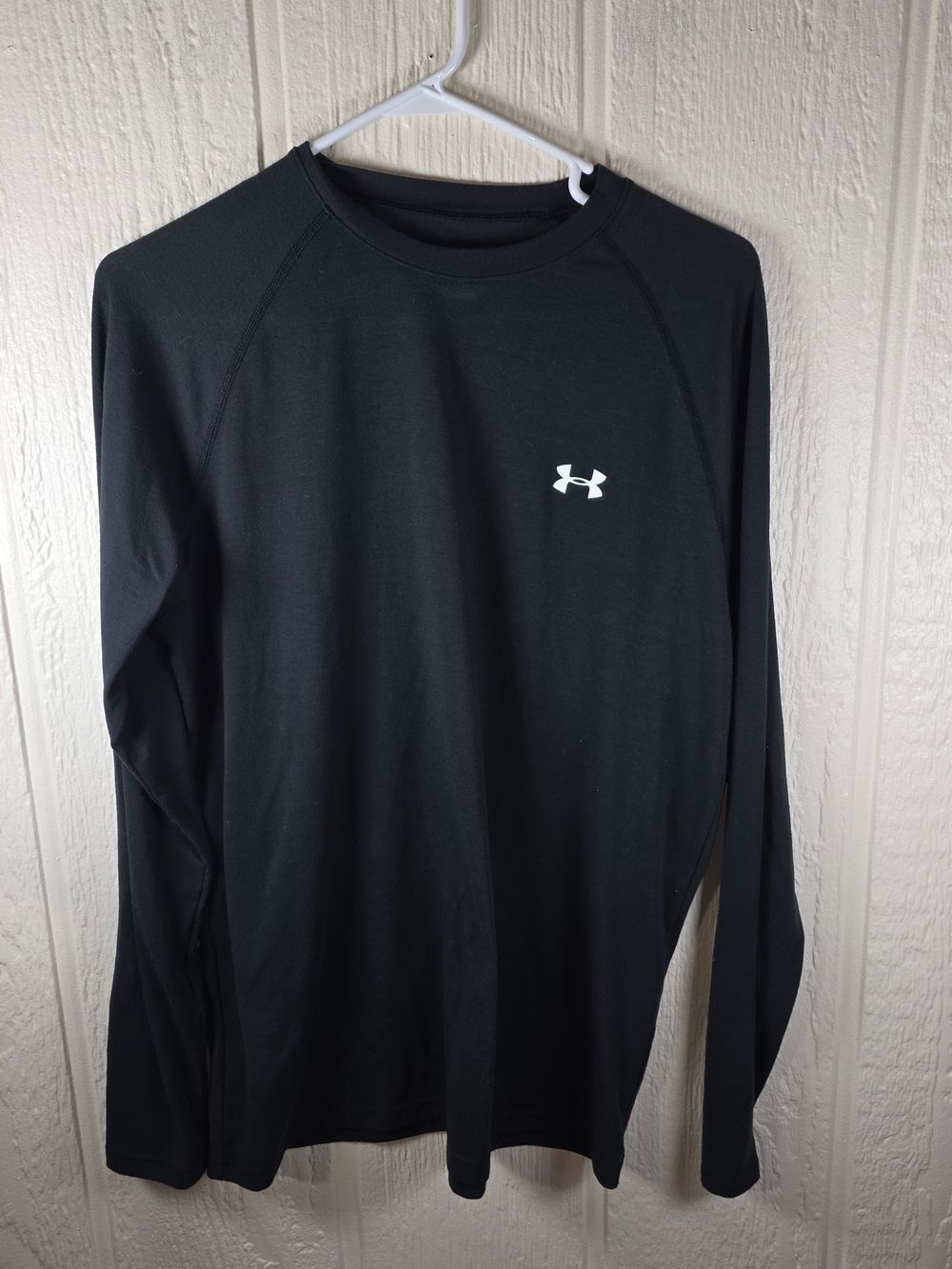 Men's Under Armour Black Long-Sleeve Crew Neck Performance Top, Size Small